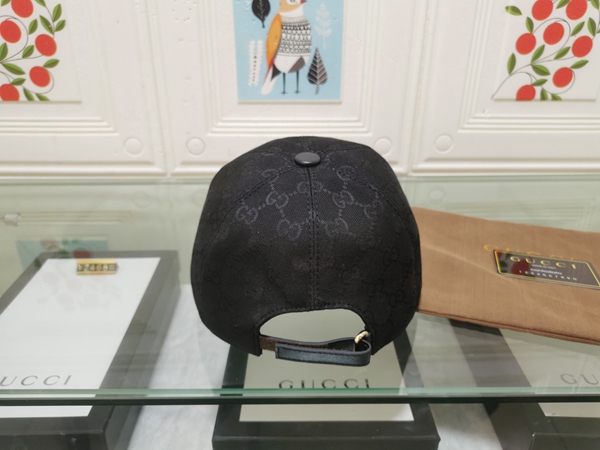 ブランド帽子側面デザイン